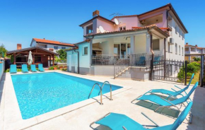 Cozy Home In Valbandon With Jacuzzi